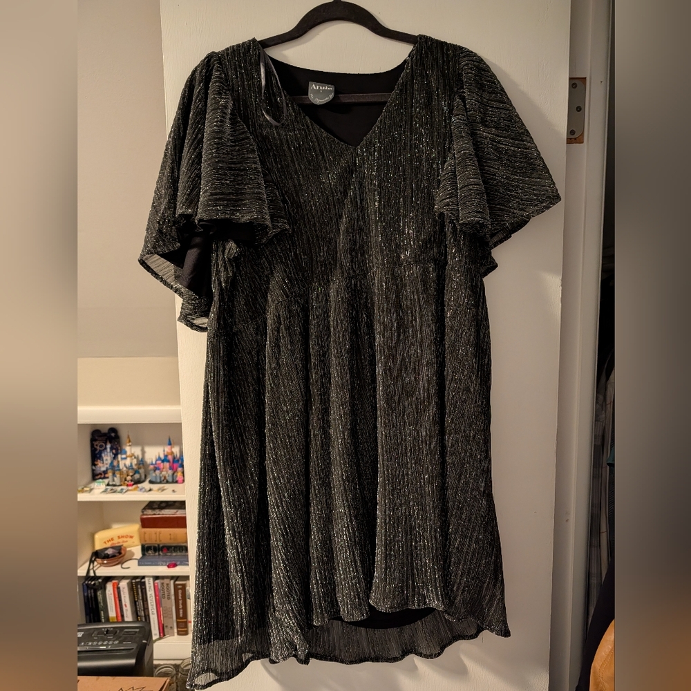Arula Dress With Flutter Sleeves